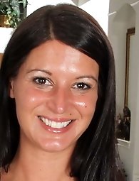 Fantastic older cougar is getting pleasure on picture